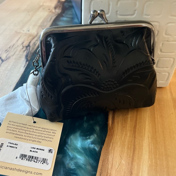 Patricia Nash Black Tooled Leather Framed Coin Purse - Picture 2 of 8